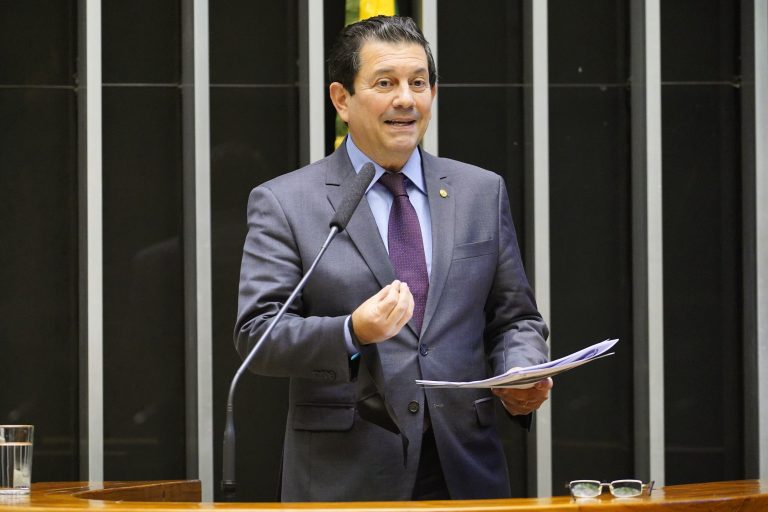 Deputado Otavio Leite discursa no Plenário da Câmara