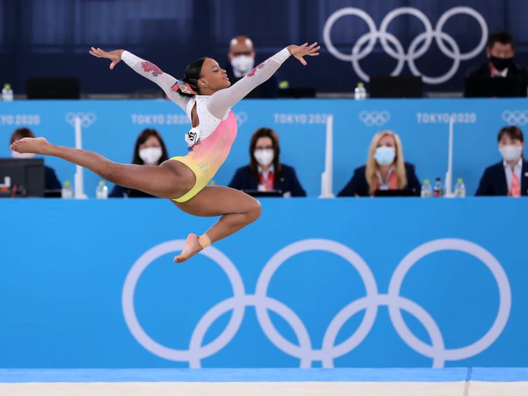 Rebeca Andrade fica em quinto lugar na apresentação do solo - Tóquio 2020