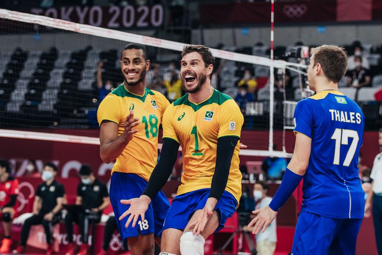 03.08.2021 - Jogos Olímpicos Tóquio 2020 - Vôlei Masculino - Brasil vences os donos da casa e garante vaga da semifinal. - Ariake Arena, Tóquio. Foto: Miriam Jeske/COB