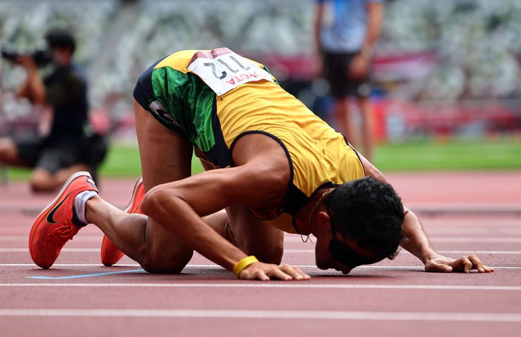 Yeltsin Jacques ganha o 100.º ouro do Brasil