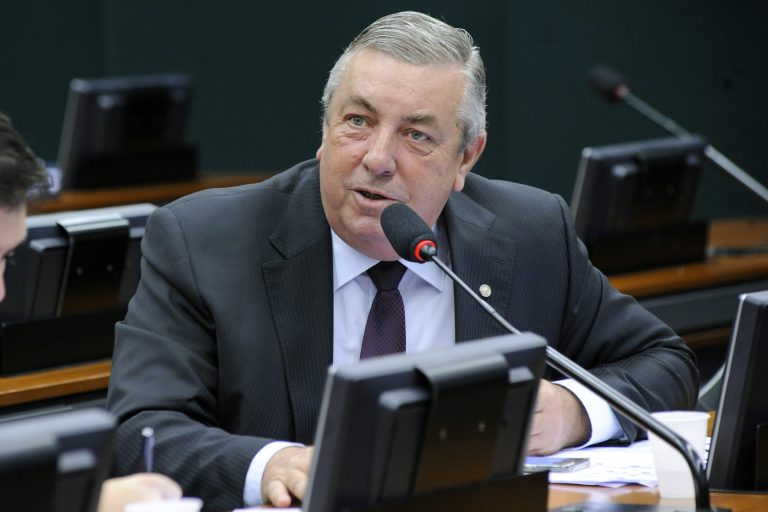 Jose Mario Schreiner participa de reunião de comissão