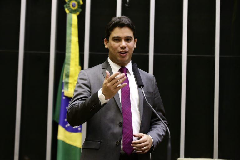 deputado Júnior Mano