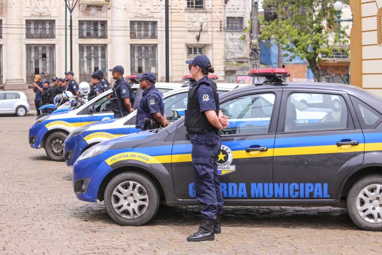 Segurança - policiais - guarda municipal cidades municípios (Pelotas-RS)