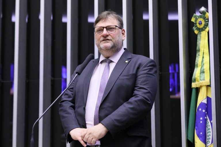 Discussão e votação de propostas. Dep. Paulo BengtsonPTB - PA
