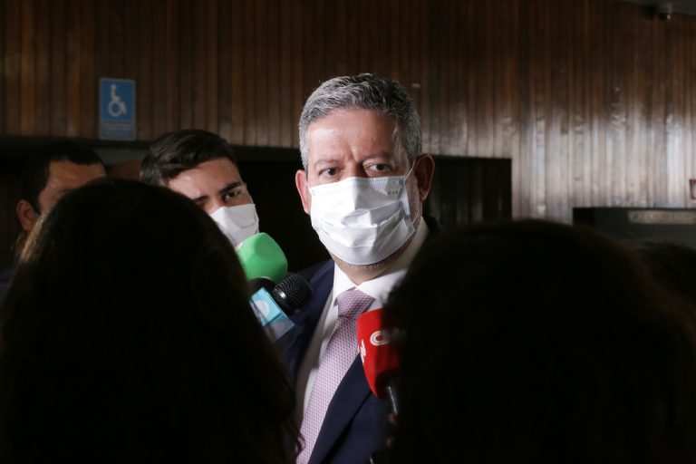 Presidente da Câmara, deputado Arthur Lira, concede entrevista