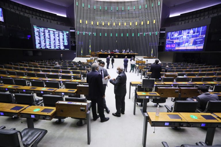 Discussão e votação de propostas