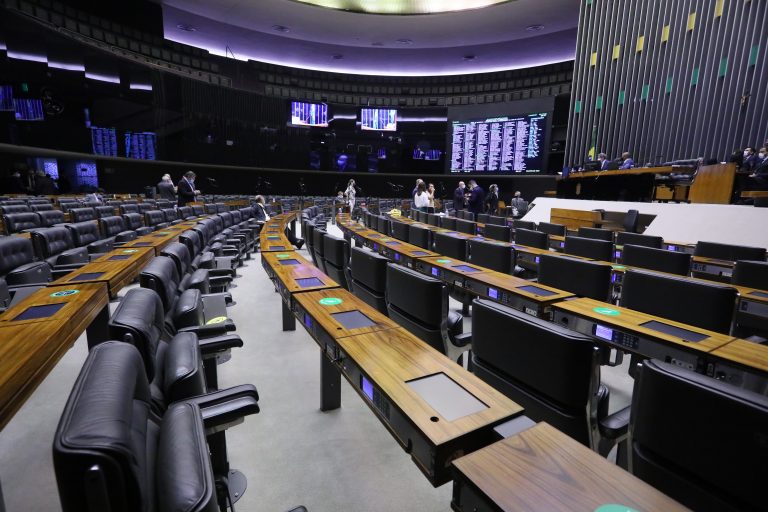Discussão e votação de propostas