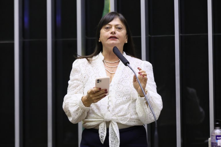 Breves Comunicados. Dep. Alice PortugalPCdoB - BA