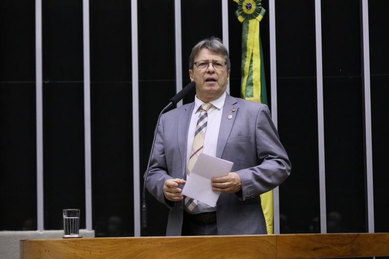 Deputado Bibo Nunes discursa no Plenário da Câmara