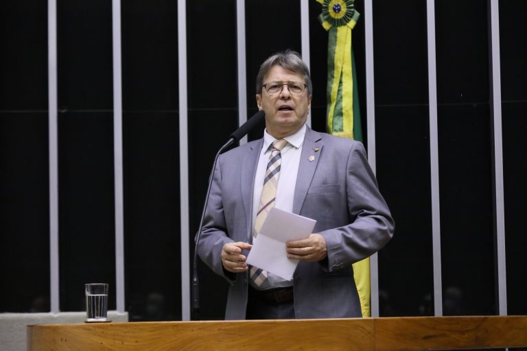 Deputado Bibo Nunes discursa no Plenário da Câmara