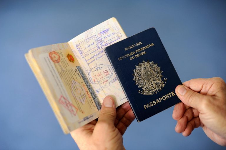 Relações Exteriores - geral - passaporte emigração imigração fronteiras controle migratório