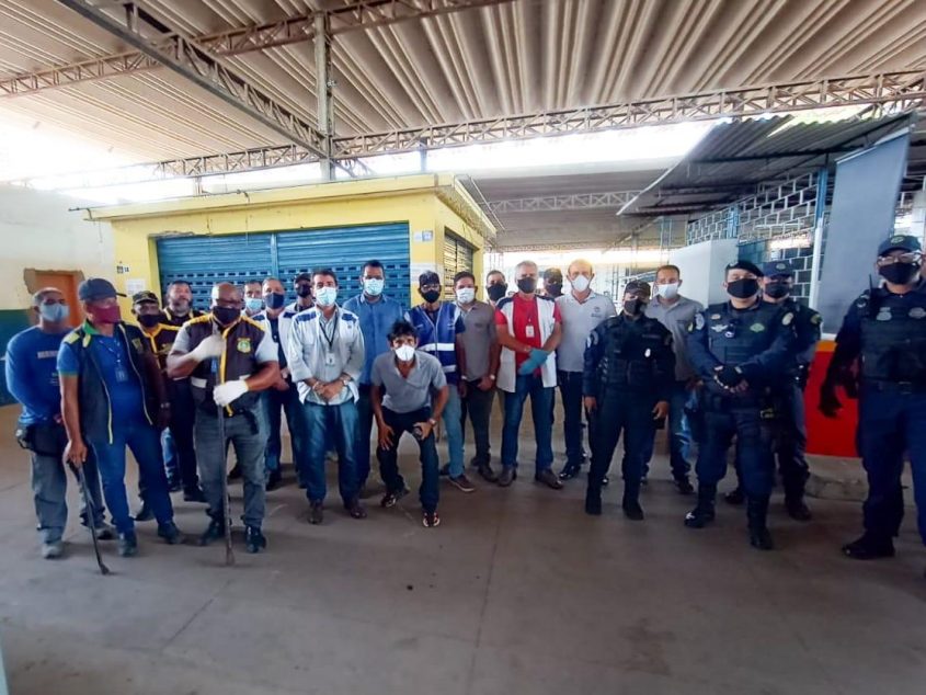 Vigilância Sanitária e Semscs atuaram em conjunto durante as fiscalizações. Foto: Visa Maceió