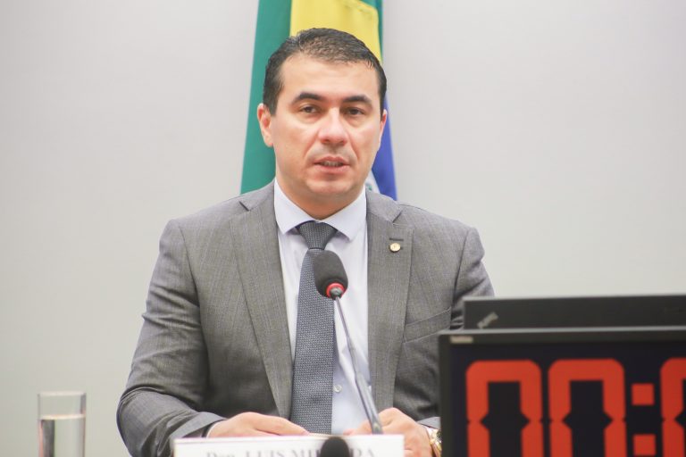 Seminário - O Combate Aos Crimes Cibernéticos No Brasil – Papel Do Parlamento Brasileiro. Dep . Luis Miranda DEM-DF