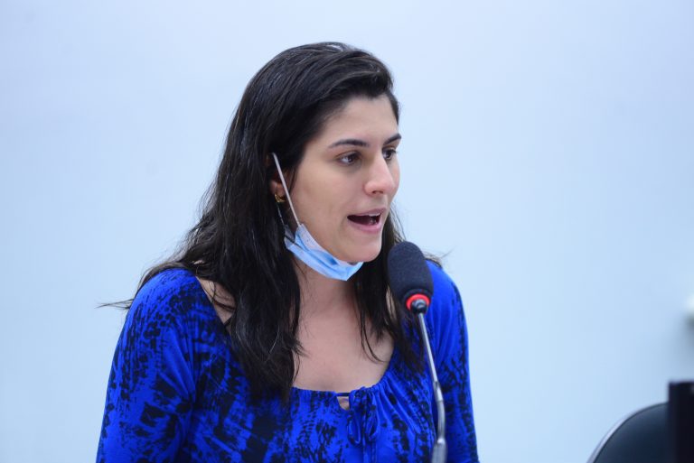 Audiência Pública - Debate a criação do Passaporte Sanitário da Covid-19 (PL 1158/21). Dep. Chris Tonietto PSL-RJ