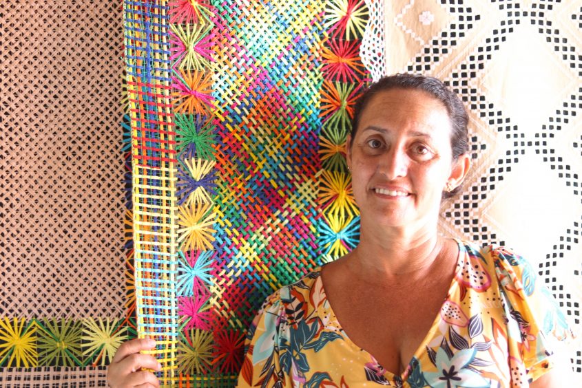Artesã, Patrícia Régias. Foto: Luan Oliveira (estagiário)/Ascom Semed