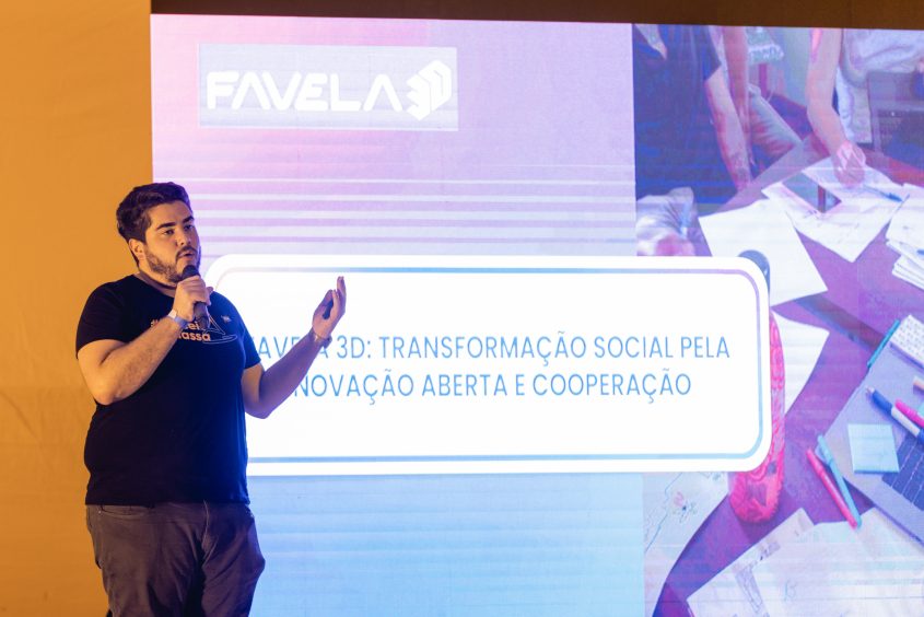 Secretário municipal de Governança, Antonio Carvalho explica que parcerias com a Meta visam o enfrentamento ao ciclo da pobreza. Foto: Edvan Ferreira / Secom Maceió