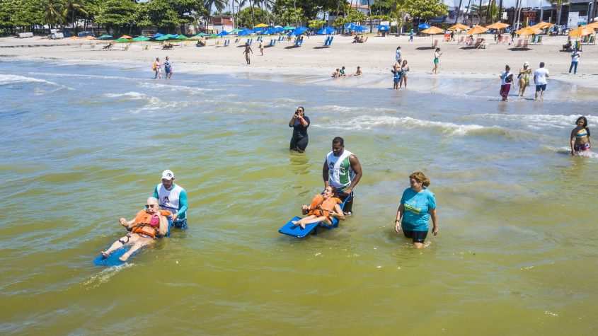 Banho de mar com cadeiras anfíbias é uma das atividades previstas durante a ação. Foto: Émile Valões / Ascom Semtel