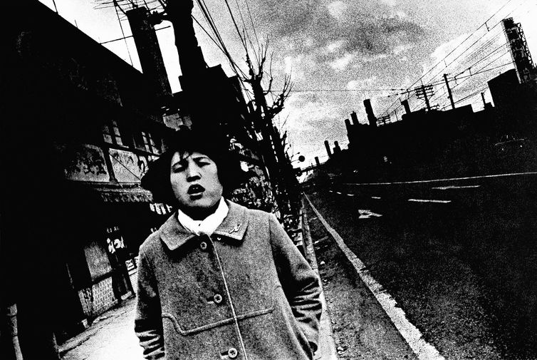 Hyogo, 1971. Da série Um caçador. ©Daido Moriyama/Daido Moriyama Photo Foundation.