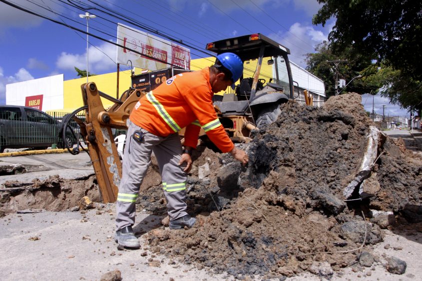 Serão trocados 150 metros de tubulação antiga. Foto: Wilma Andrade/Ascom Seminfra