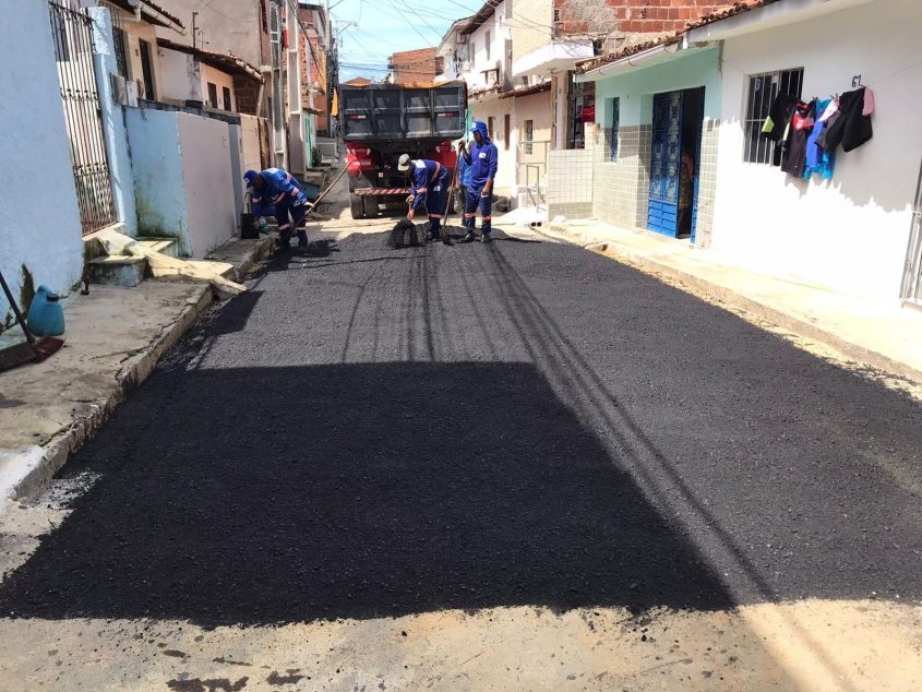Rua São Jorge, no bairro Jacintinho. Foto: Ascom Seminfra