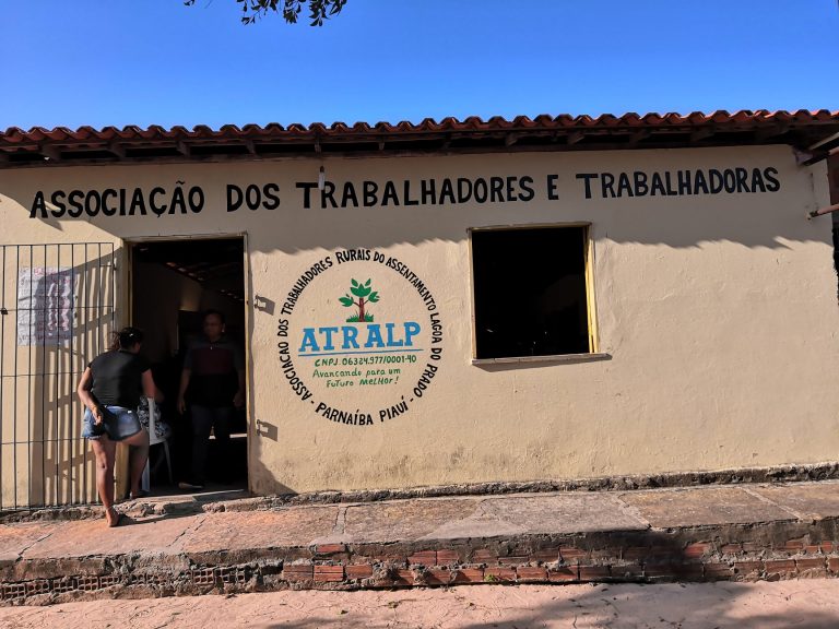 Trabalho - geral - agropecuária trabalhadores rurais campo agricultura direitos (sede da Associação dos Trabalhadores e Trabalhadoras do Assentamento Lagoa do Prado, no Piauí)