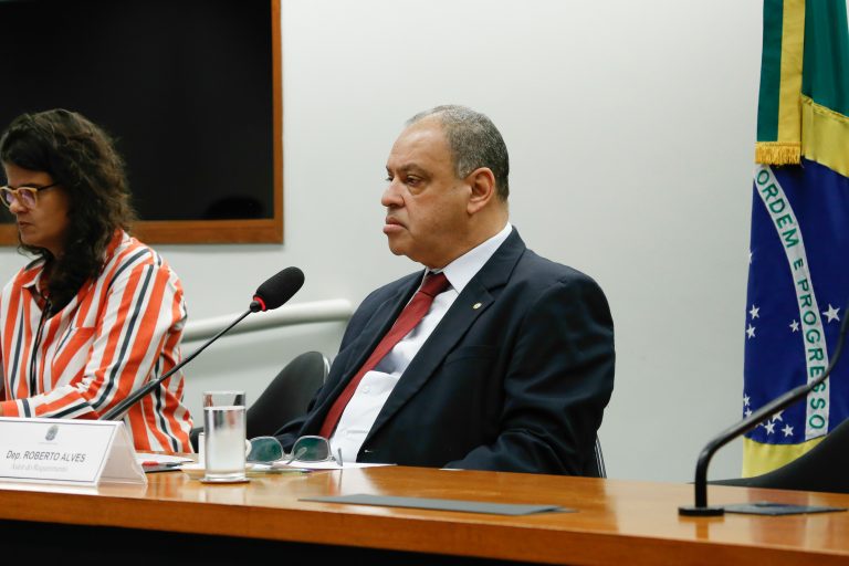 Audiência Pública - Bancos Privados oferecendo consignados excessivamente para os aposentados do INSS. Dep. Roberto Alves REPUBLICANOS-SP