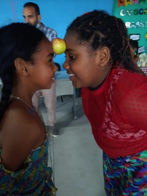 Brincadeiras entre crianças do Serviço de Convivência. Foto: Cras Selma Bandeira