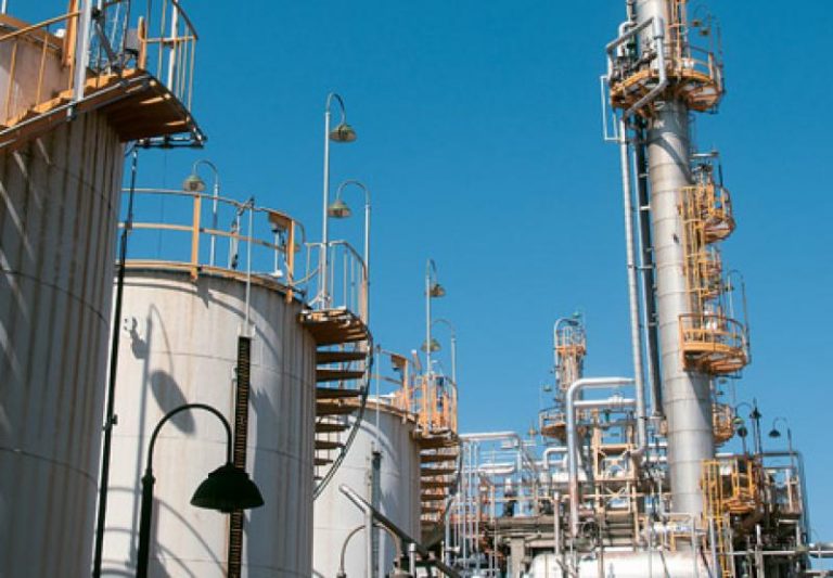 Economia - Indústria e comércio - Indústria petroquímica Braskem em Maceió