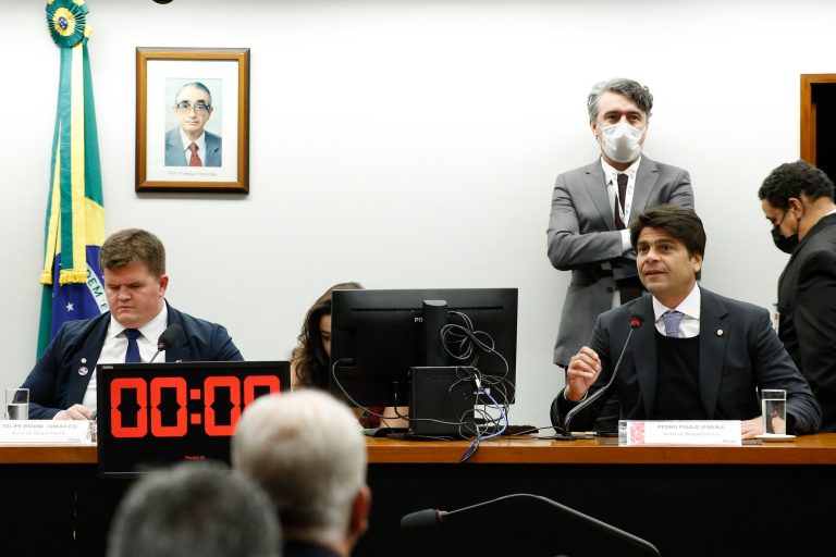 Audiência Pública - Instruir o Projeto de Lei Complementar nº 17, de 2022. Dep. Felipe Rigoni UNIÃO - ES ; Dep. Pedro Paulo PSD - RJ