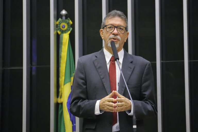Discussão e votação de propostas. Dep. Afonso Florence PT-BA