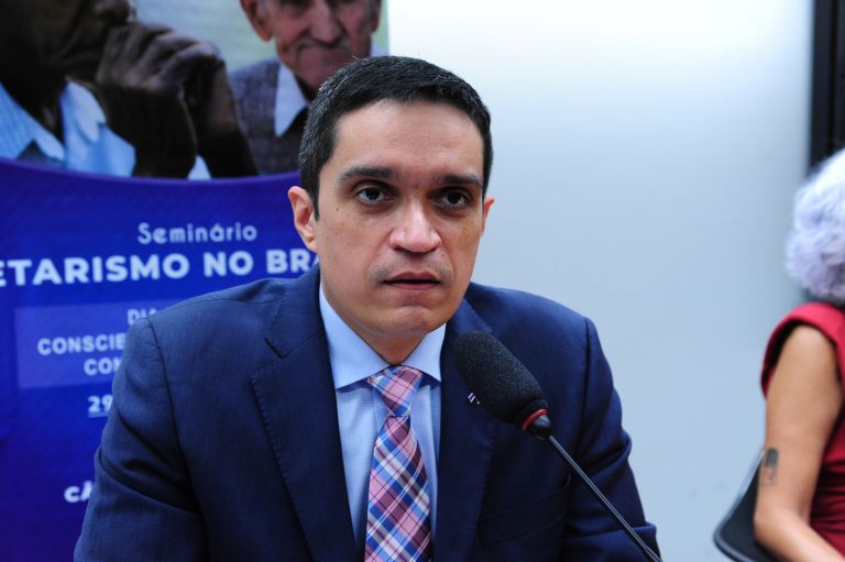 Seminário - Dia Internacional de Conscientização da Violência Contra a Pessoa Idosa - Etarismo no Brasil. Dep. Denis Bezerra PSB-CE