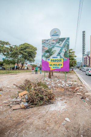 Cerca de 10 toneladas de lixo são recolhidas semanalmente. Foto: Célio Junior