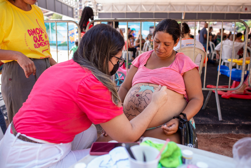Futuras mamães receberam orientações sobre o período de gestação, bem como uma série de serviços à disposição. Foto: Alisson Frazão / Secom Maceió