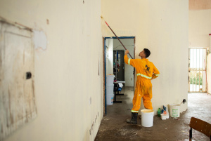 Pintura interna do Ginásio Arivaldo Maia. Foto: Juliete Santos / Secom Maceio