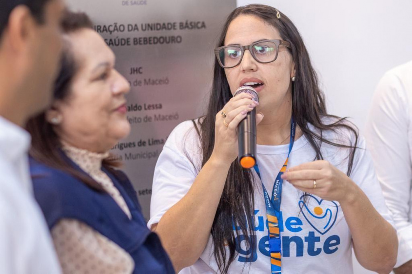 Secretária-adjunta de Gestão em Saúde, Roberta Borges, informa que 30 mil pessoas serão atendidas. Foto: Itawi Albuquerque/Secom Maceió
