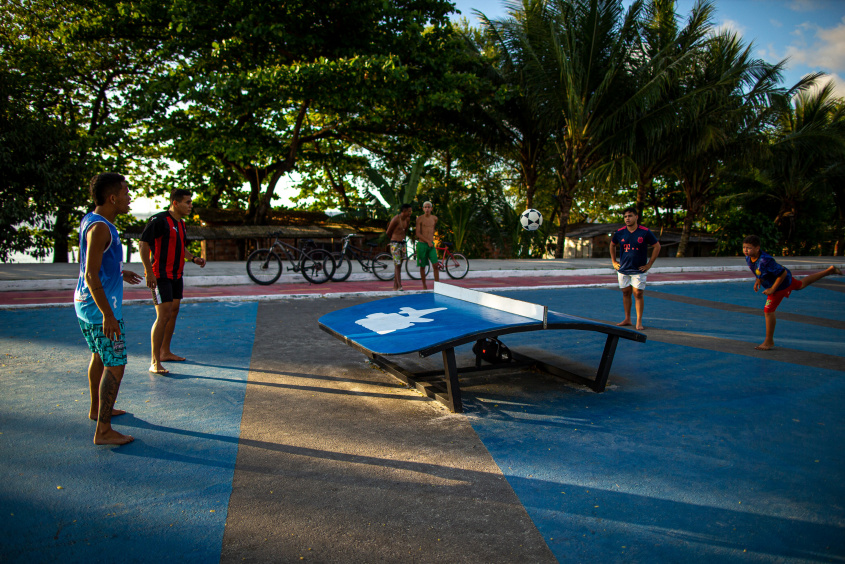 Futmesa se tornou realidade na Rua Aberta quando o prefeito JHC esteve no local e anunciou que o equipamento estaria disponível à população. Foto: Alisson Frazão / Secom Maceió
