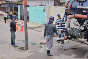 Implantação e limpeza de rede de drenagem. Foto: Júnior Bertoldo / Secom Maceió