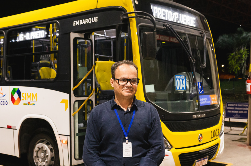 Responsável pela Gerência Geral da Sinart Nordeste, Selmo Oliveira, comenta sobre o Terminal Rodoviário como local de saída dos coletivos. Foto: Matheus Rocha/ Ascom SMTT