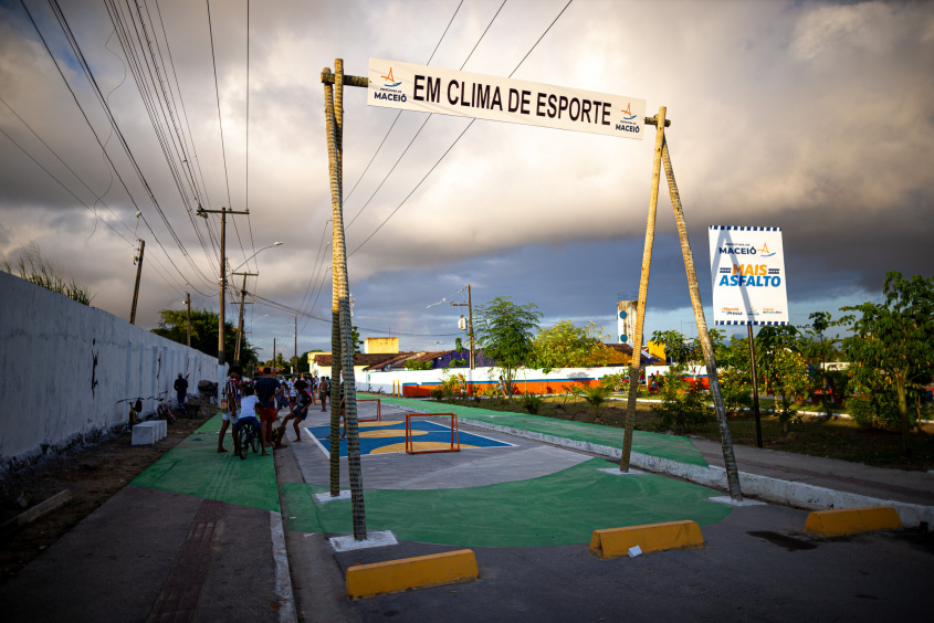 Rua Aberta, no Osman Loureiro, bairro do Clima Bom. Foto: Alisson Frazão / Secom Maceió