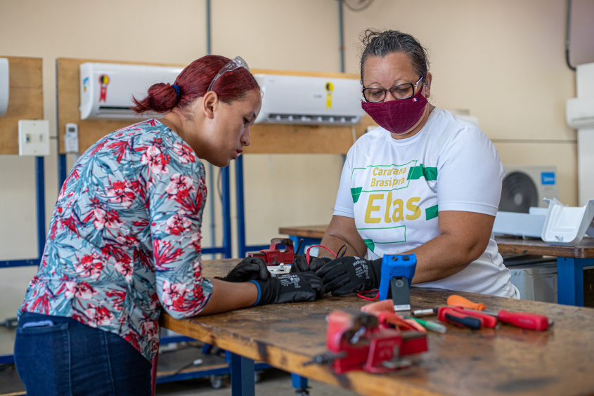 Emprega Mulher é mais uma iniciativa que incentiva autonomia financeira. Foto: Célio Júnior / Secom Maceió