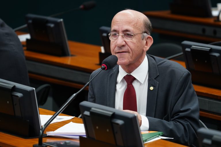 Reunião Ordinária para discussão e votação do parecer do relator. Dep. Rubens Otoni (PT-GO)
