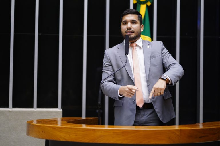 Sessão para votação de propostas legislativas. Dep. André Fernandes(PL - CE)