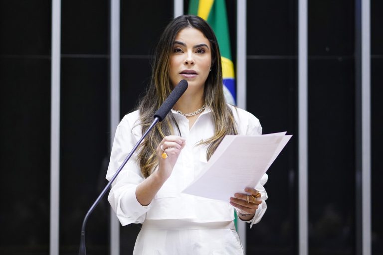 Sessão para a votação de propostas legislativas. Dep. Yandra Moura (UNIÃO - SE)