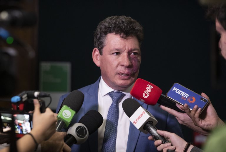 O deputado Reginaldo Lopes (PT-MG) participa de coletiva de imprensa sobre proposta da reforma tributária.