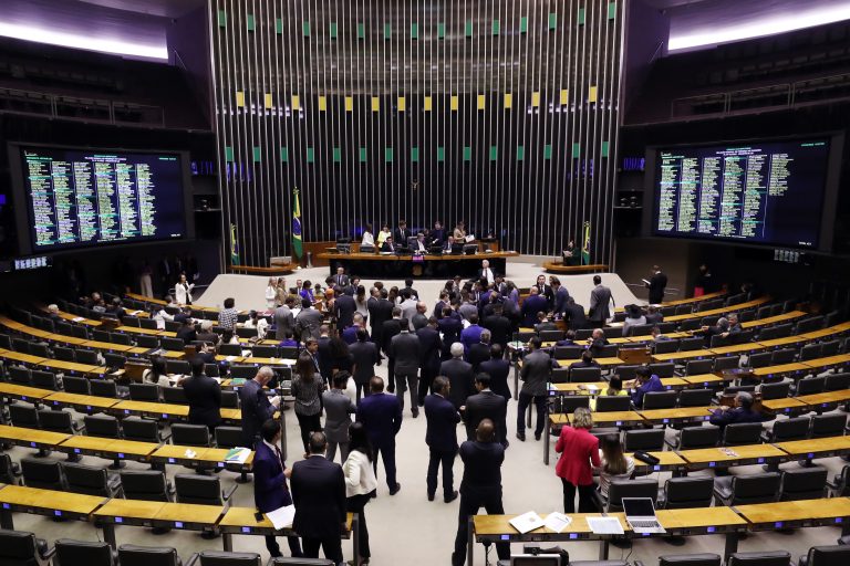 Sessão para a votação de propostas legislativas
