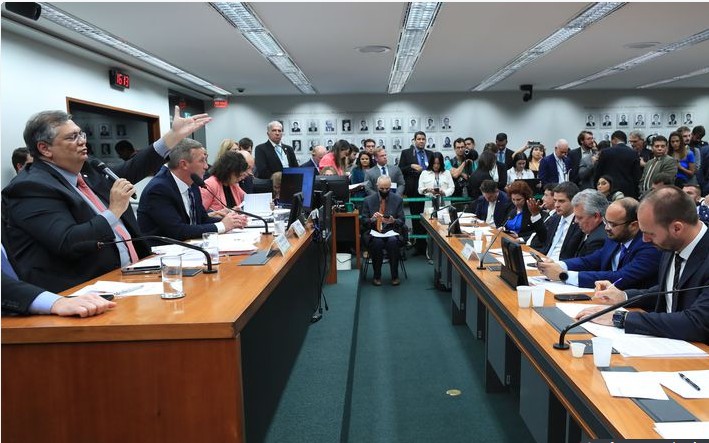 Flávio Dino participa de audiência pública na Comissão de Segurança Pública