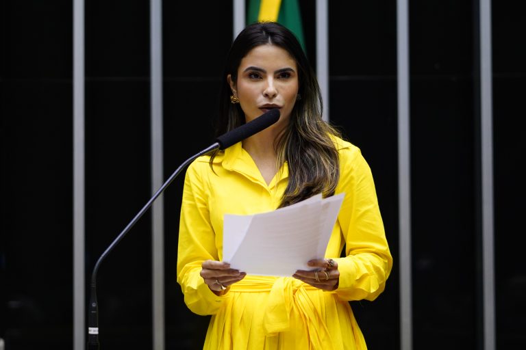 Sessão Deliberativa. Dep. Yandra Moura(UNIÃO - SE)