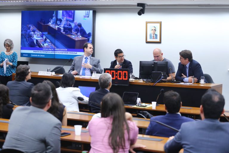 Audiência Pública - Impactos da inteligência artificial na propriedade intelectual.