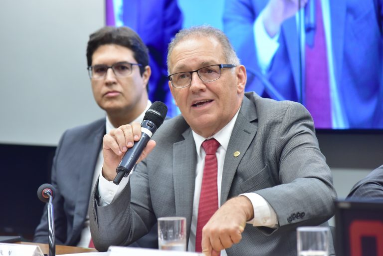 Audiência Pública - Debater os impactos da Terceirização e da reforma trabalhista. Presidente do Conselho de Relações do Trabalho da - CNI, Alexandre Furlan.