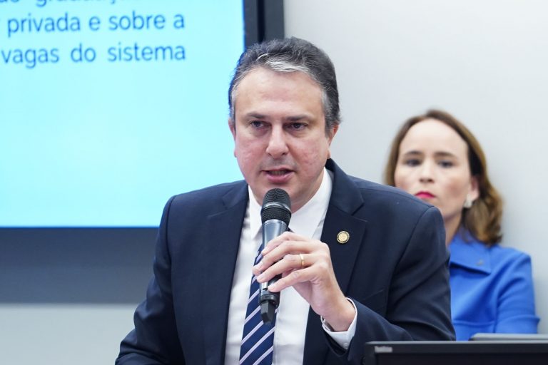 Escolas cívico-militares, plano de atuação e prioridades do Ministério. Ministro da Educação, Camilo Santana